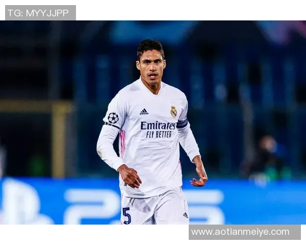 你知道哪些足球明星的名字和他们的传奇故事吗